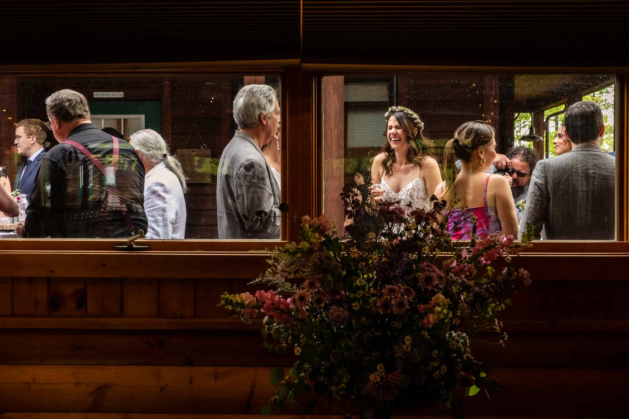 Pittsburgh documentary wedding photographer candid cocktail hour moment